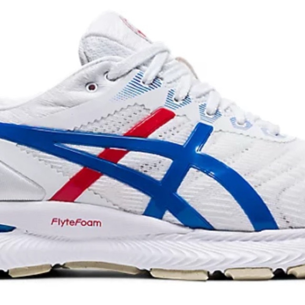 ASICS gel nimbus Tokyo edition women’s 8 White and Blue Running Shoes